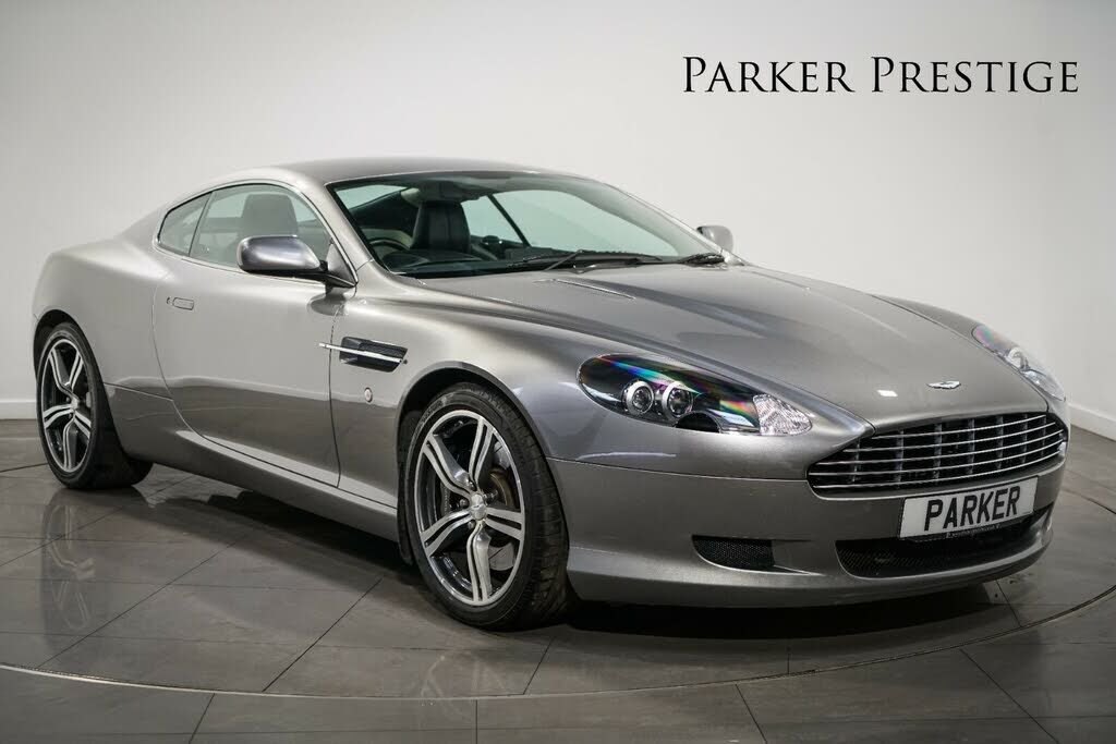Aston Martin DB9
