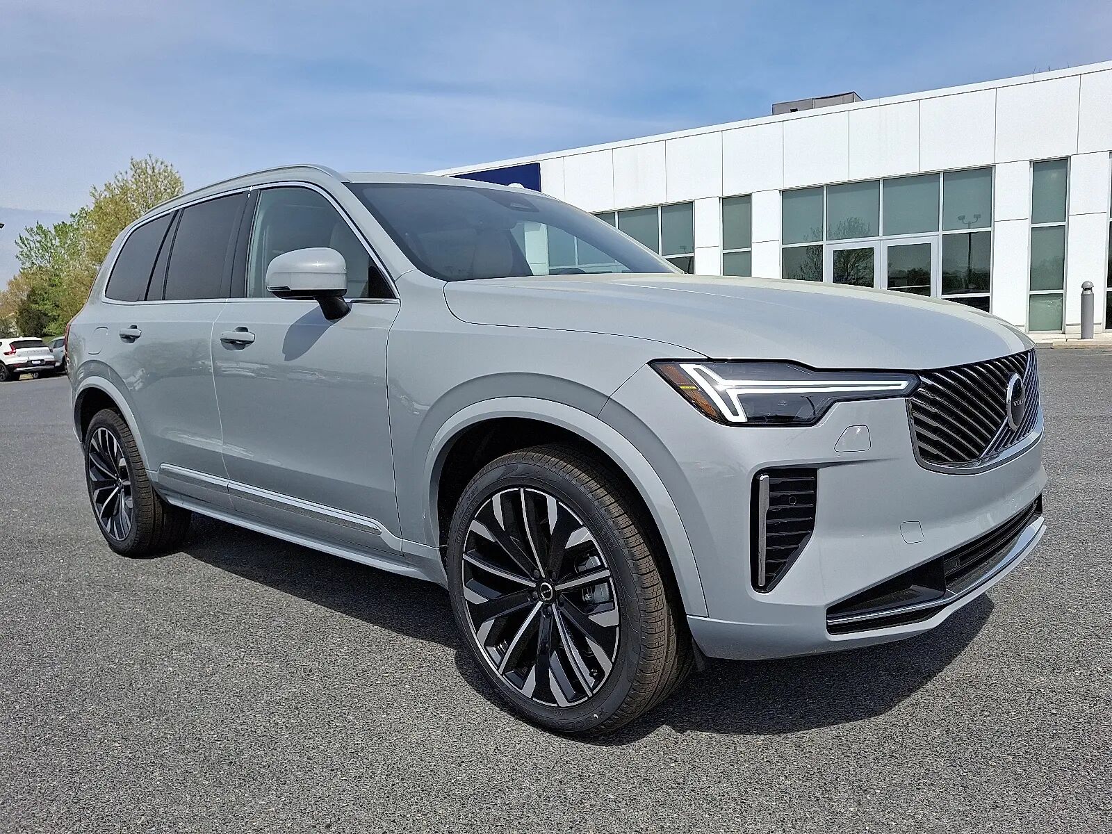 2025 VOLVO XC90