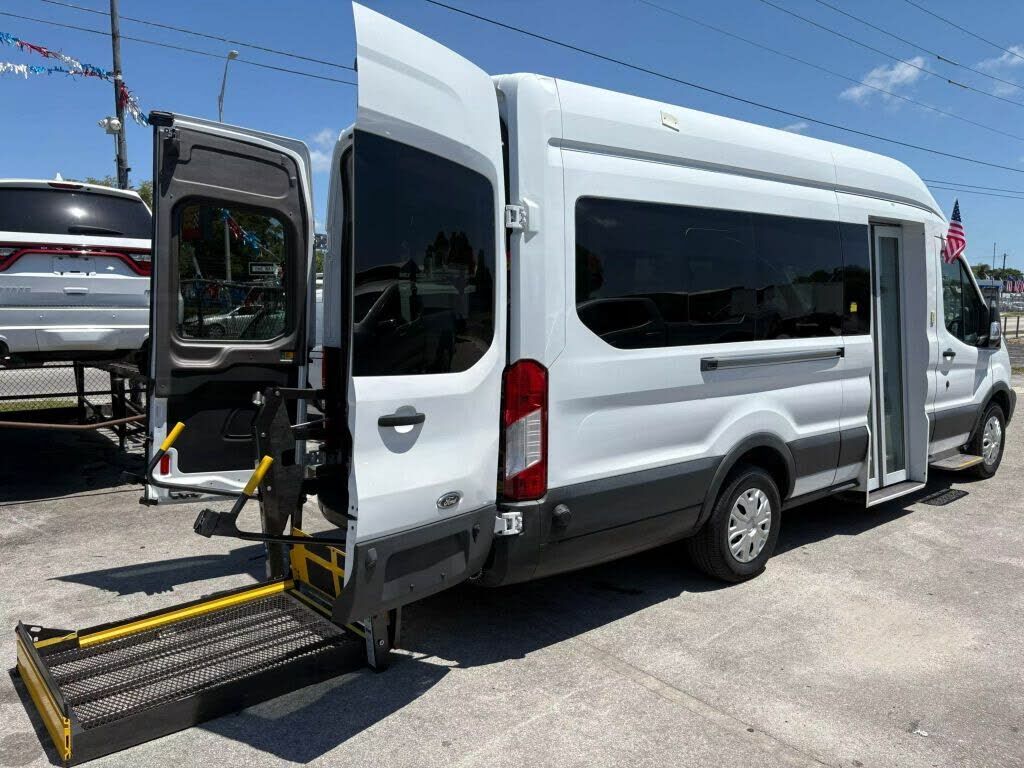 2017 FORD Transit