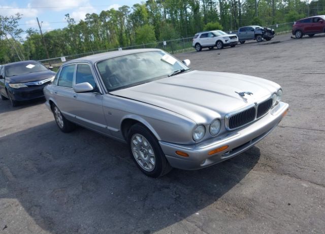 Jaguar XJ8
