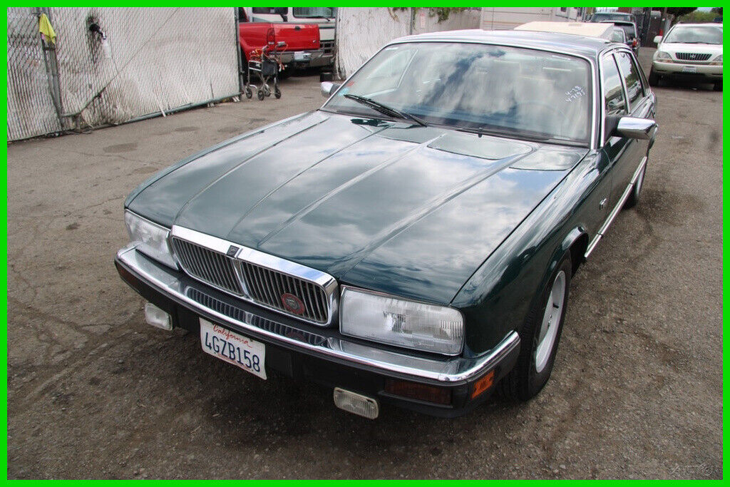 Jaguar XJ6
