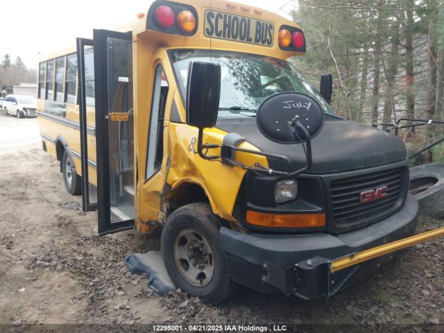 GMC Savana