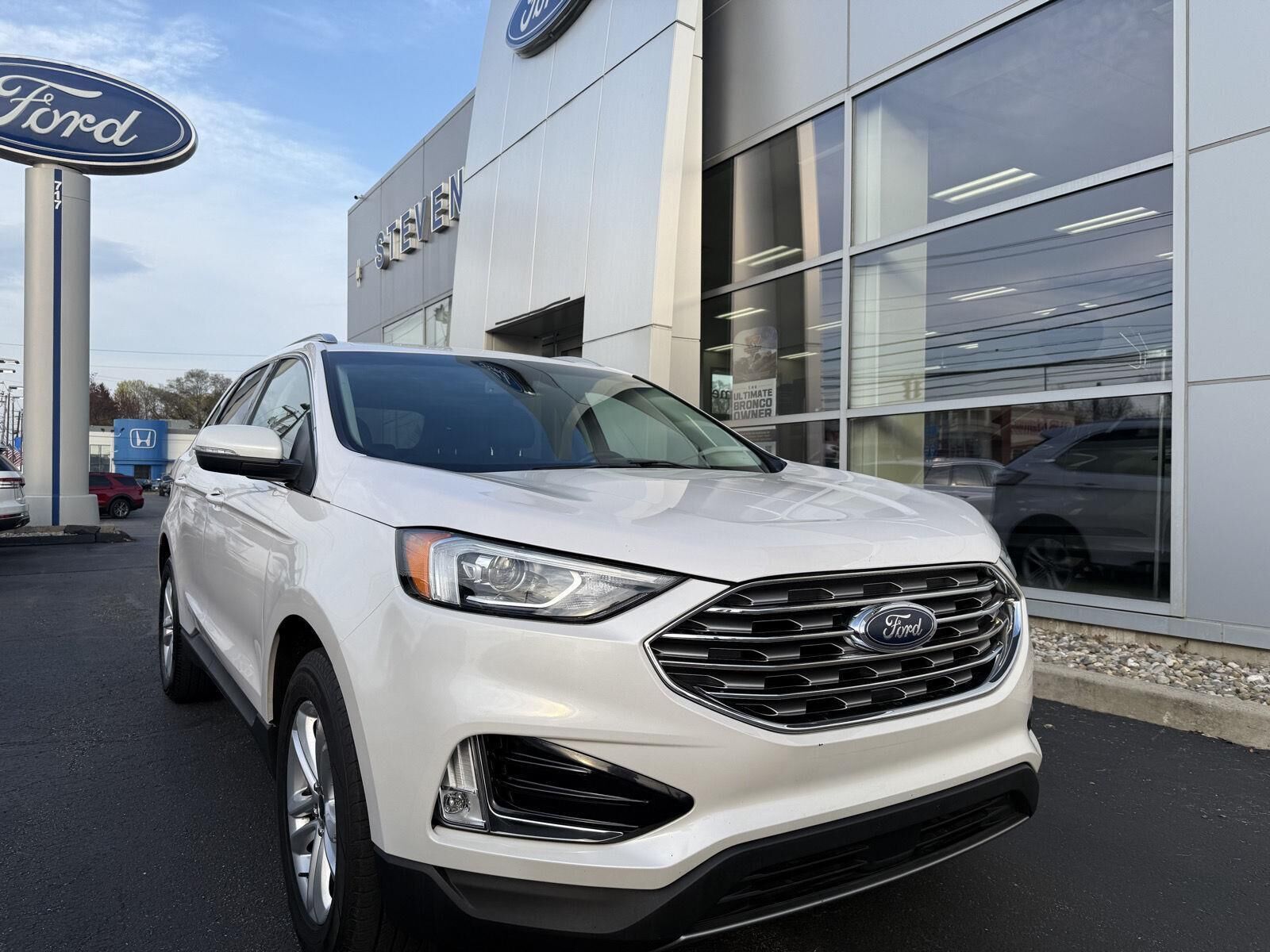 2019 FORD Edge
