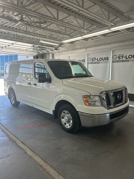 Nissan NV