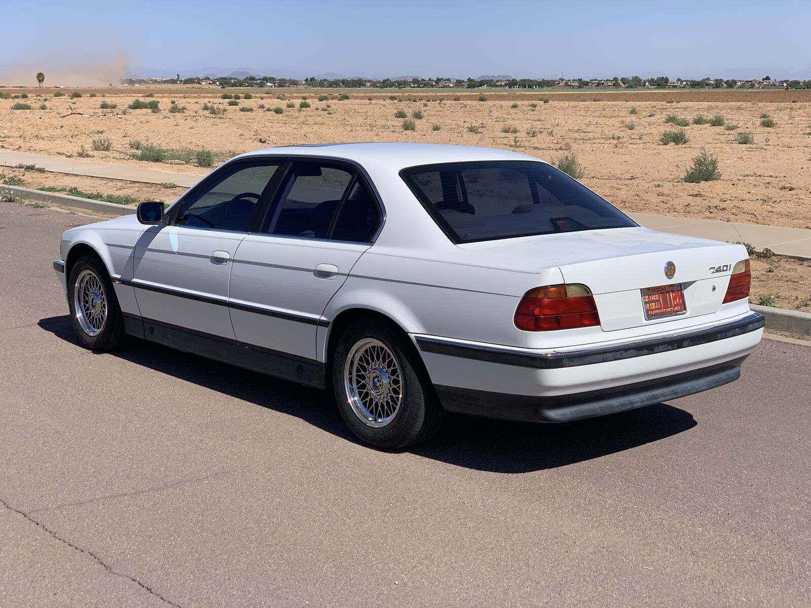 BMW 740i
