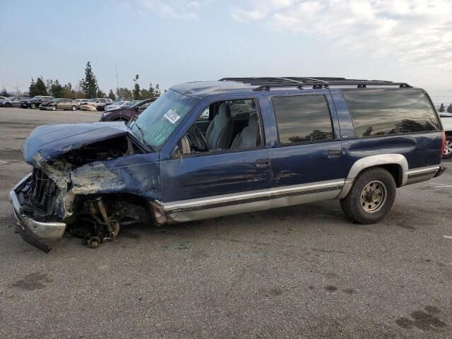 GMC Suburban