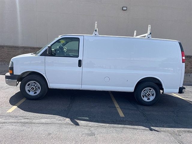 GMC Savana