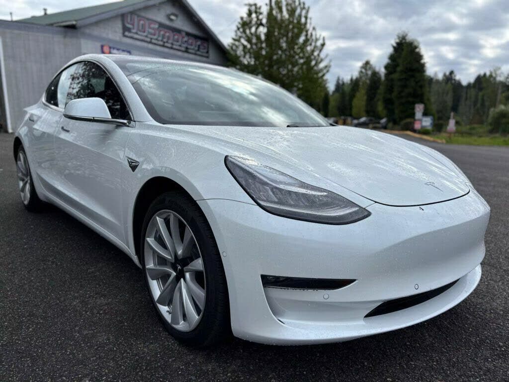 2018 TESLA Model 3