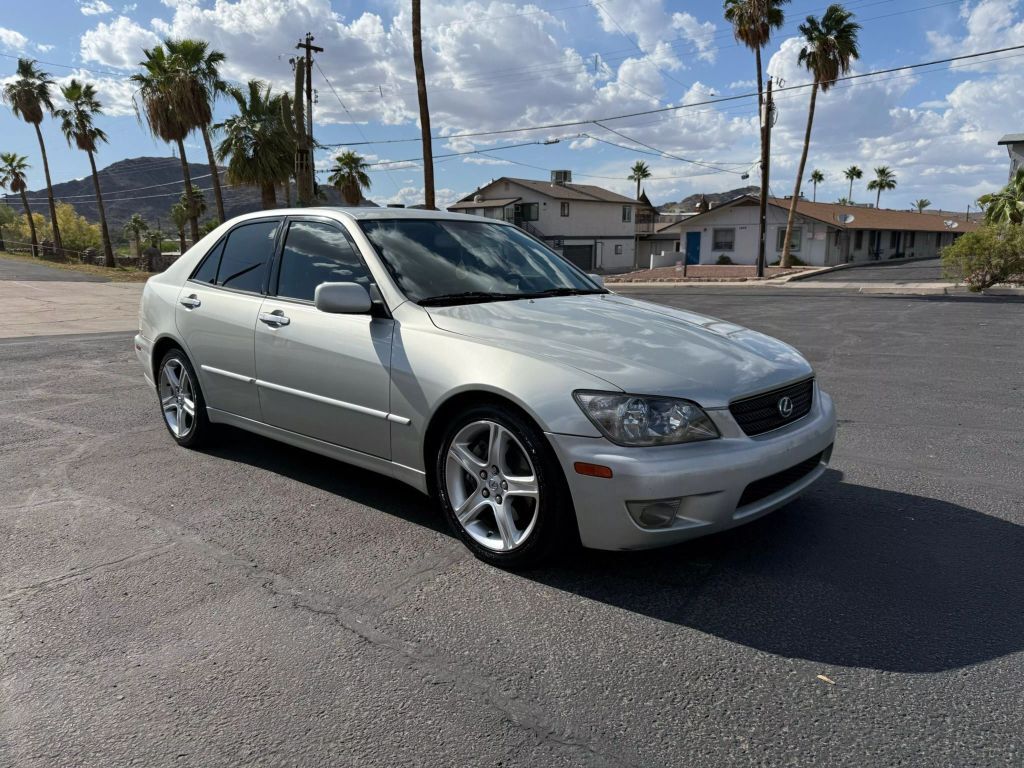 Lexus IS