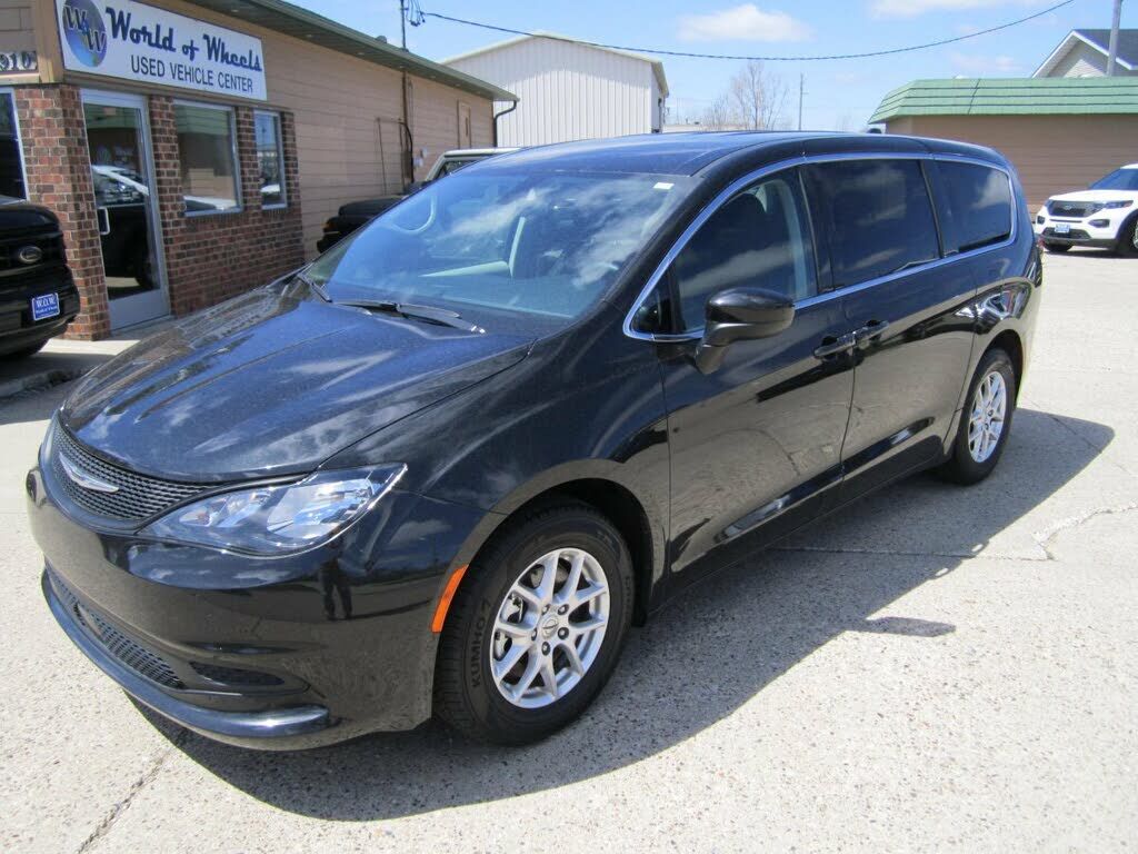 2022 CHRYSLER Pacifica