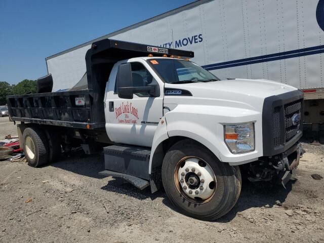 Ford F-750