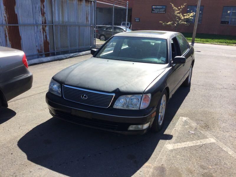 Lexus LS