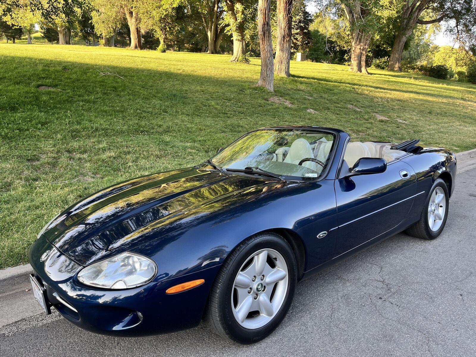 Jaguar XK8