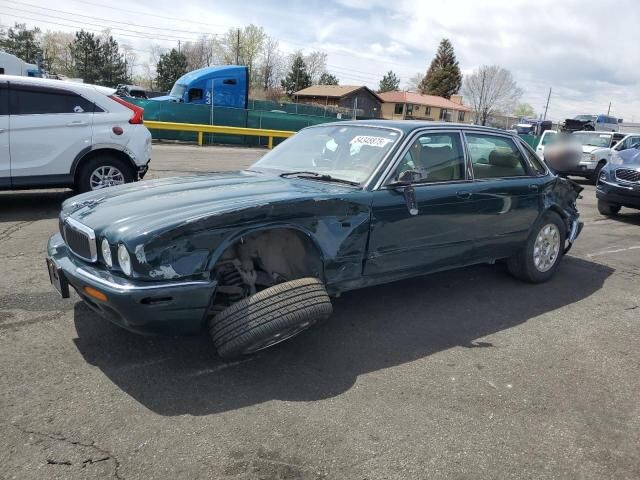 Jaguar XJ8