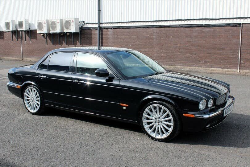 Jaguar XJR