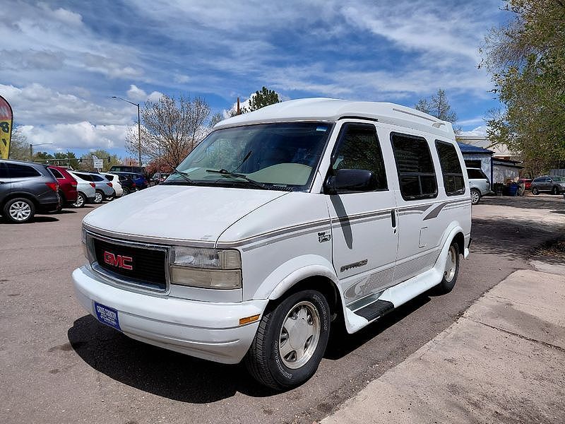 GMC Safari