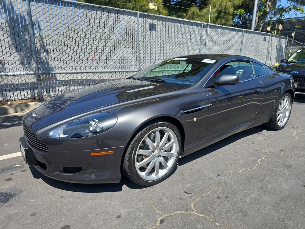 Aston Martin DB9