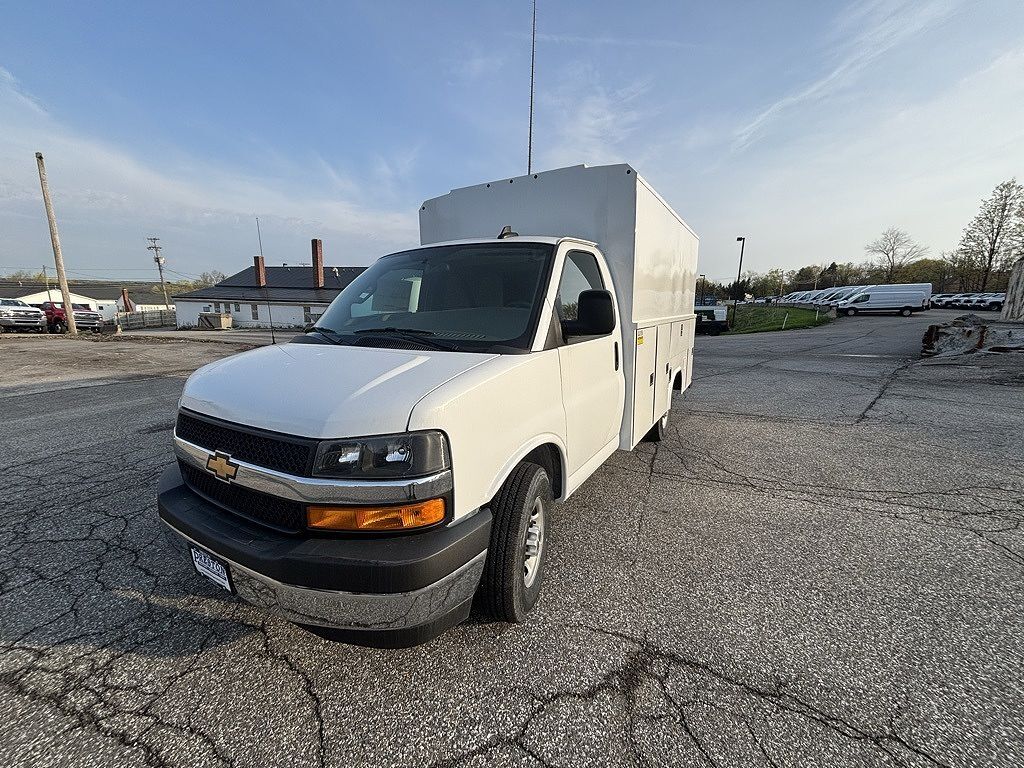 2025 CHEVROLET Express