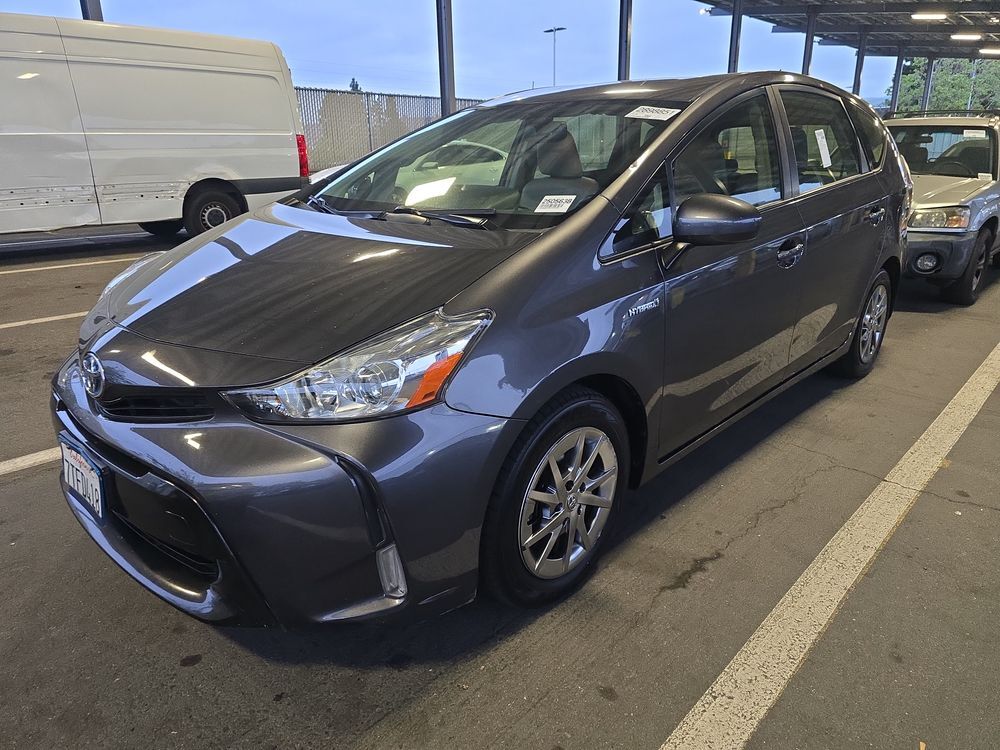 Toyota Prius V