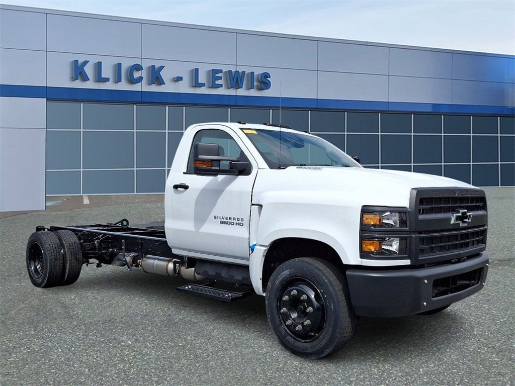 2024 GMC Silverado Medium Duty