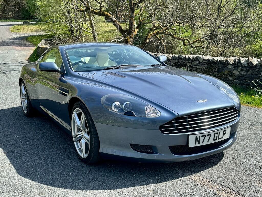 Aston Martin DB9