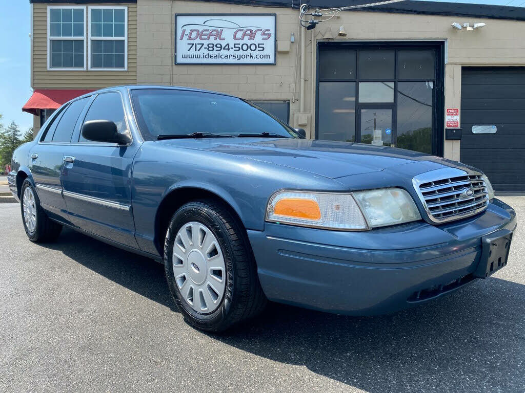Ford Crown Victoria