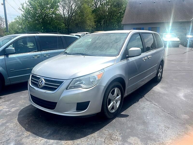 2009 VOLKSWAGEN Routan