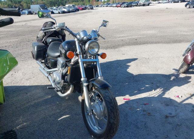 Honda VF750C (MAGNA)