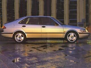 Saab 900