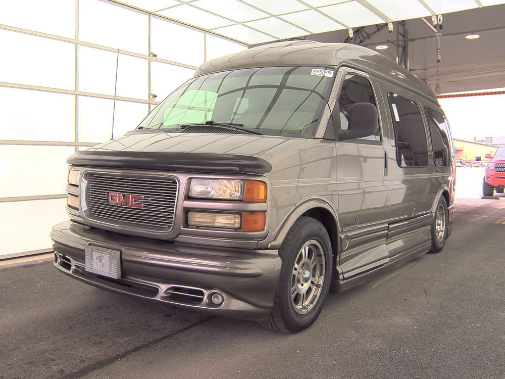 GMC Savana