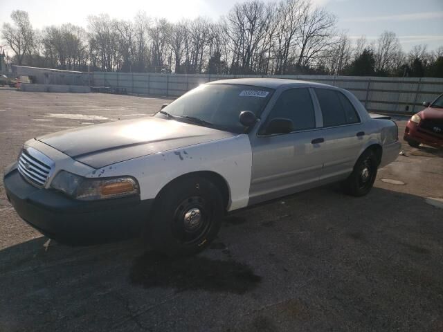 Ford Crown Victoria