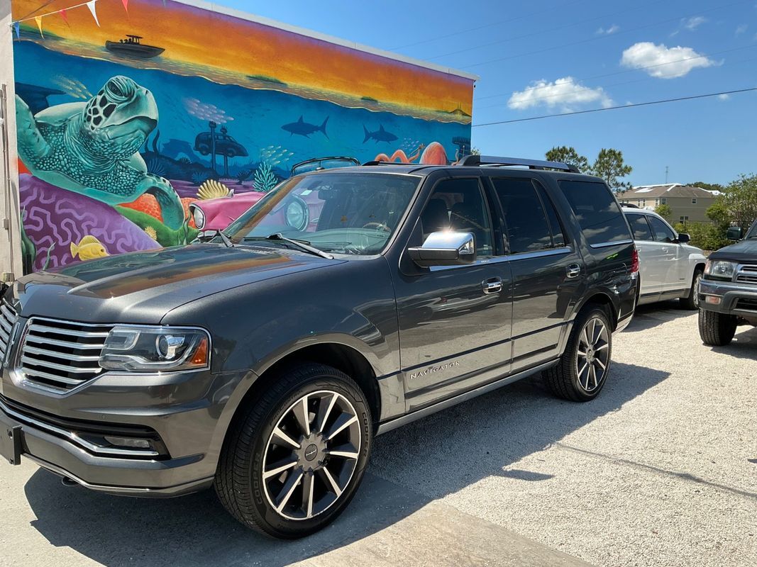 2017 LINCOLN Navigator