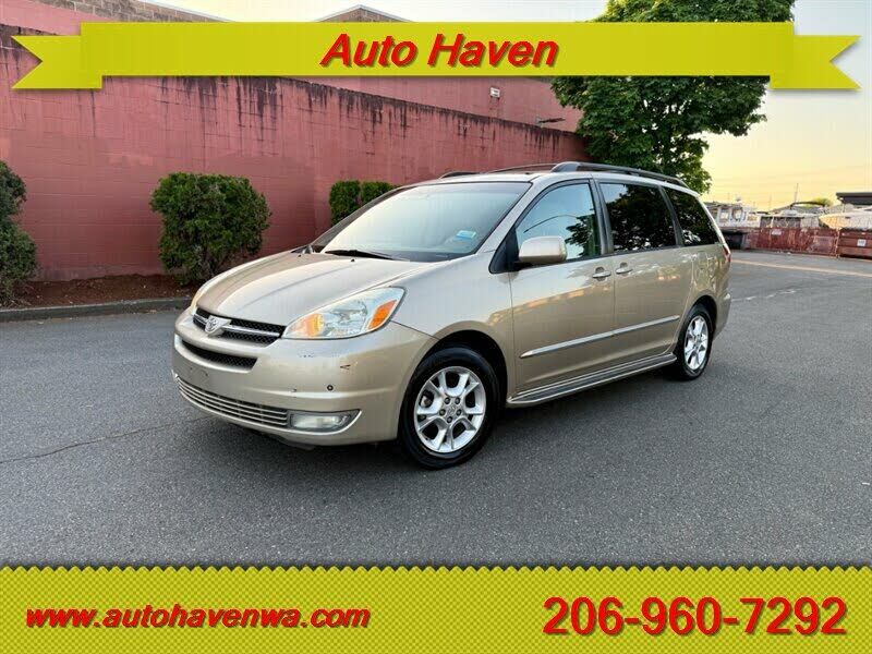 2004 TOYOTA Sienna