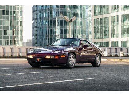 Porsche 928