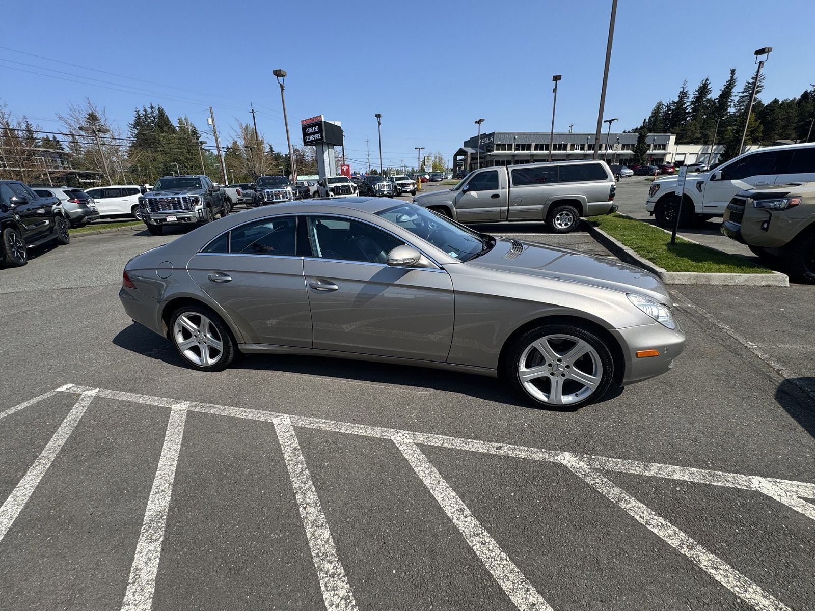 MERCEDES-BENZ