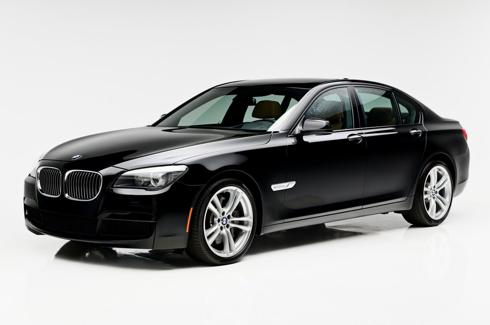 BMW 750i / ALPINA B7