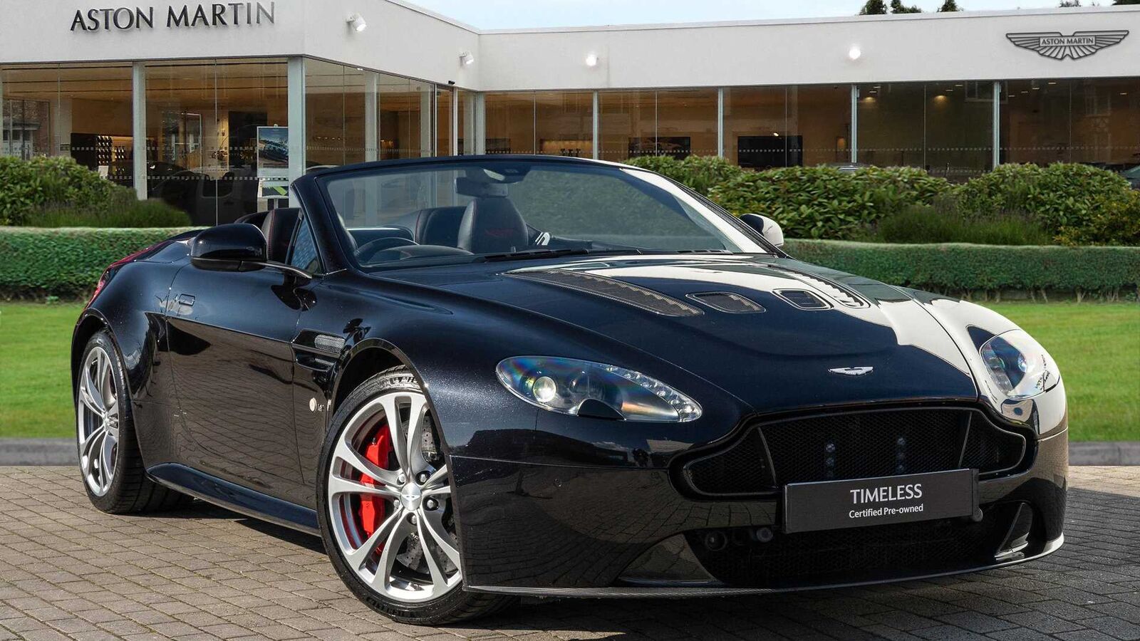 Aston Martin V12 Vantage
