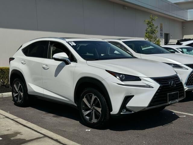 LEXUS