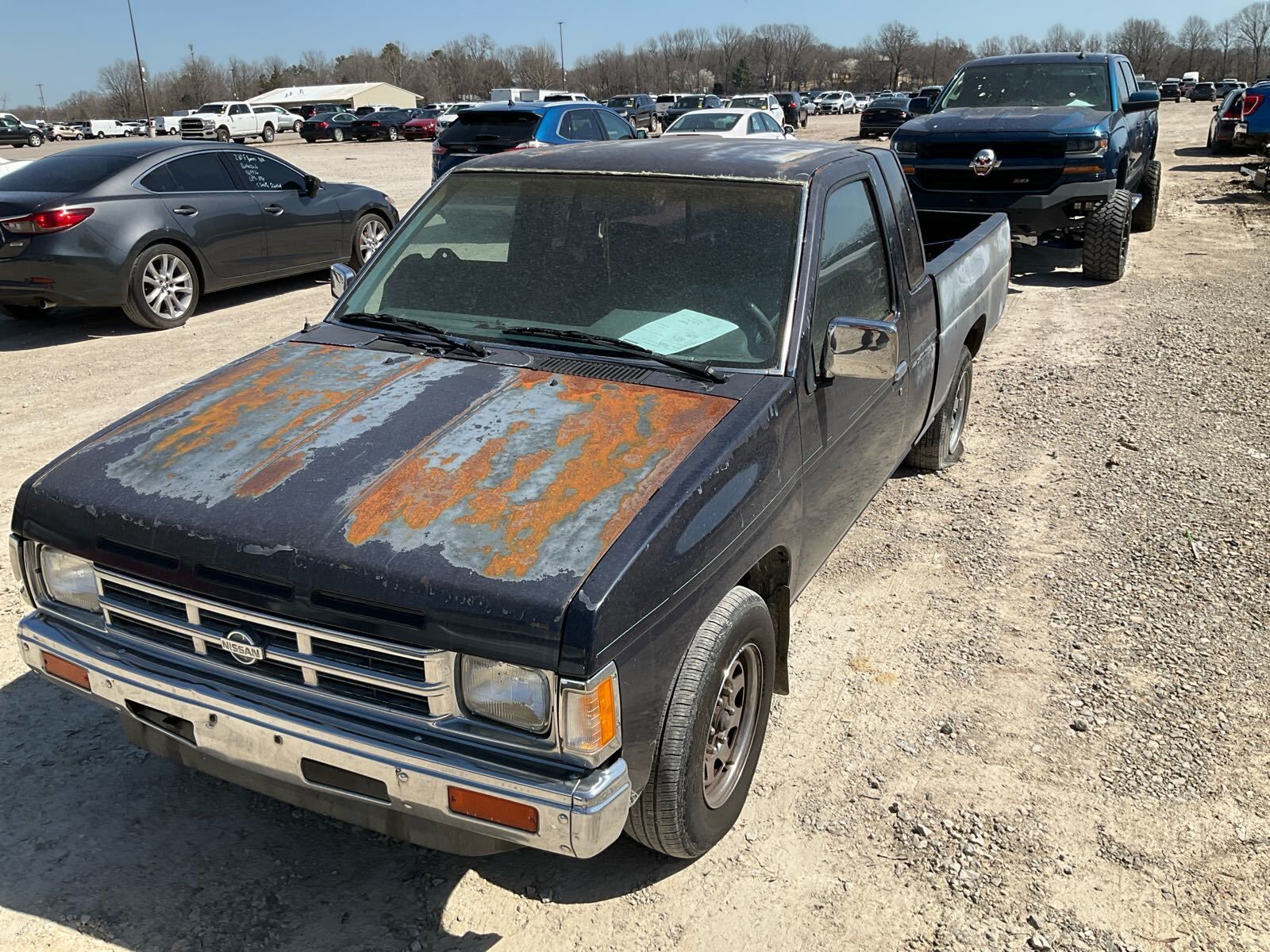 Nissan Pickup