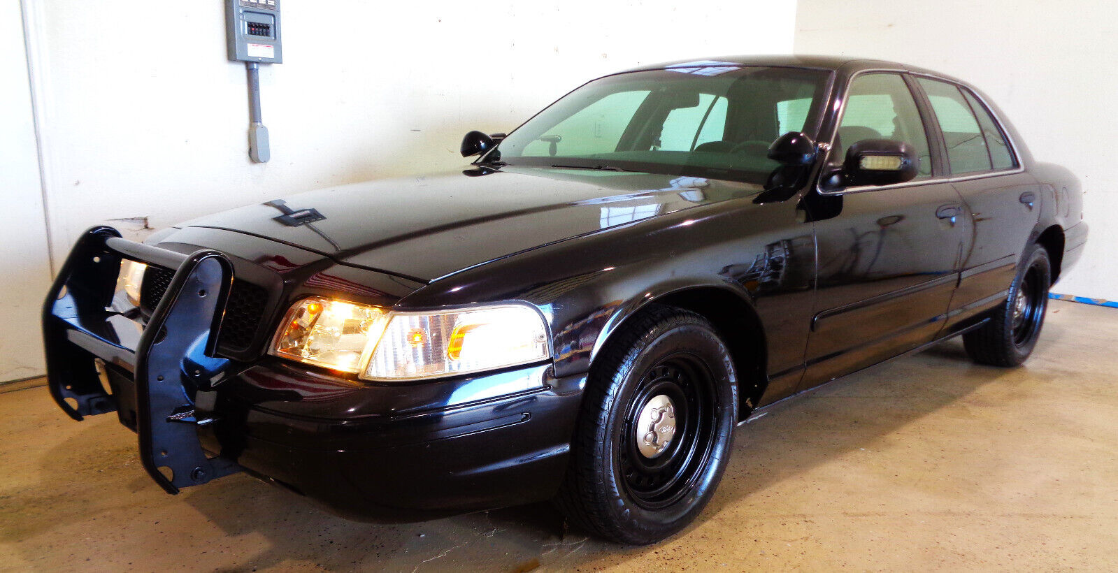 Ford Crown Victoria