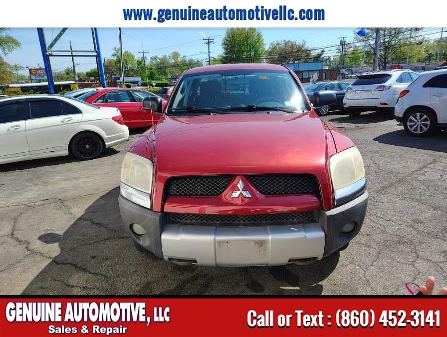 Mitsubishi Raider