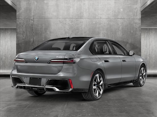 2025 BMW 740i