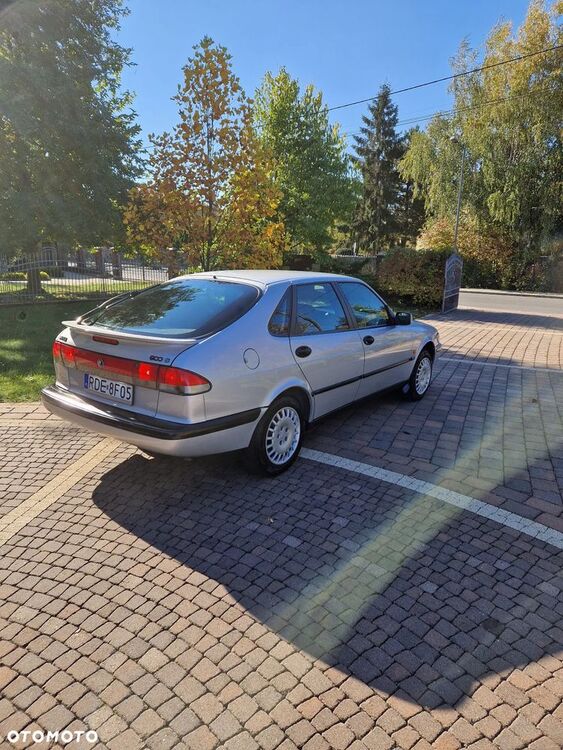 Saab 900
