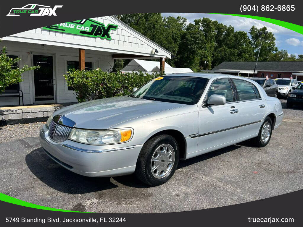 Lincoln Town Car