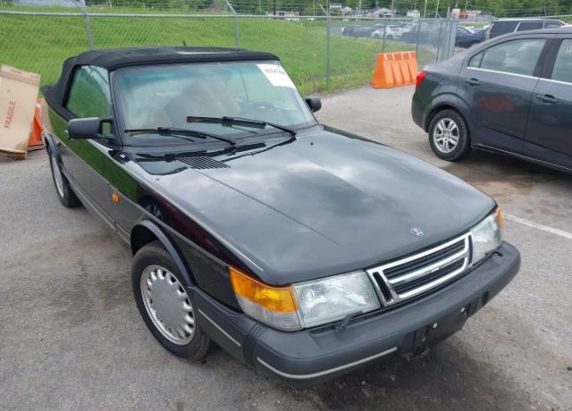 Saab 900