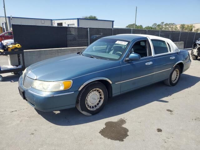 Lincoln Town Car