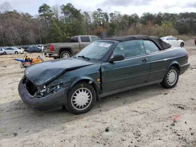 Saab 900