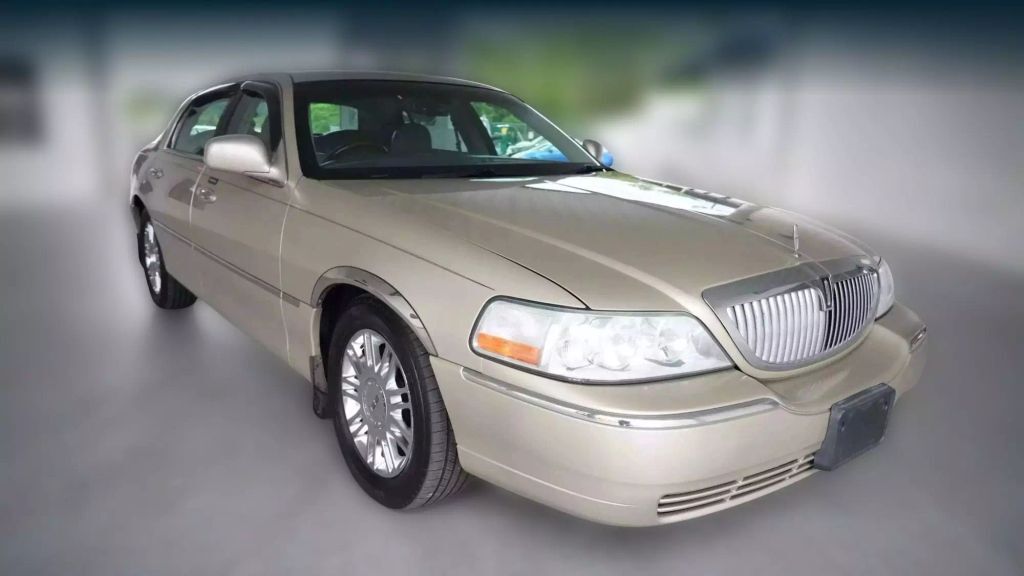 Lincoln Town Car