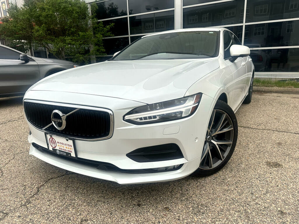 2018 VOLVO S90