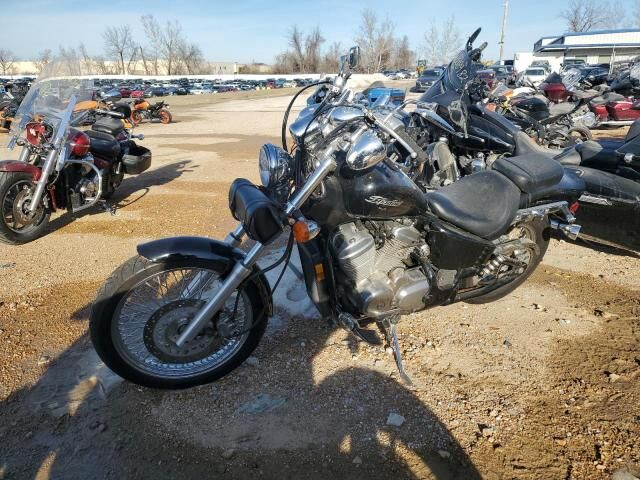 Honda VT600C (SHADOW VLX)